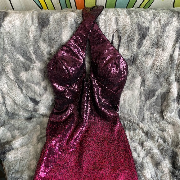 Sequins Ombré Dress - Picture 5 of 7